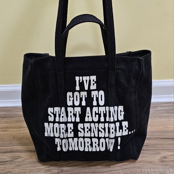 💕🎉HOST PICK🎉💕MARC JACOBS × PEANUTS Snoopy Black Canvas Shoulder Tote Bag - Picture 3 of 16